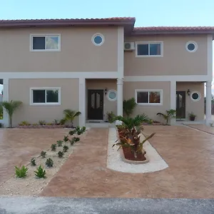 Two-bedroom Townhouse Near Coral Harbour Beach Nassau