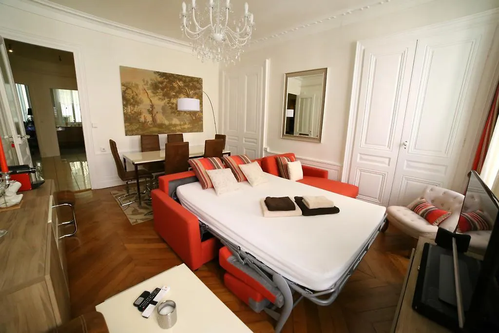 La Suite Lanterne Lyon Apartment